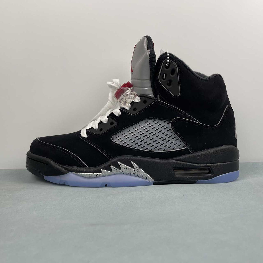 Air Jordan 5 Retro "Michigan"