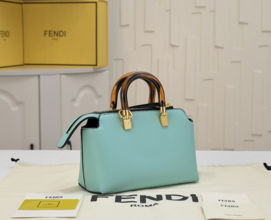 Sac FENDI ROMA Bleu Ciel