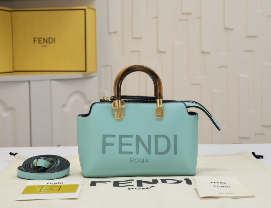 Sac FENDI ROMA Bleu Ciel
